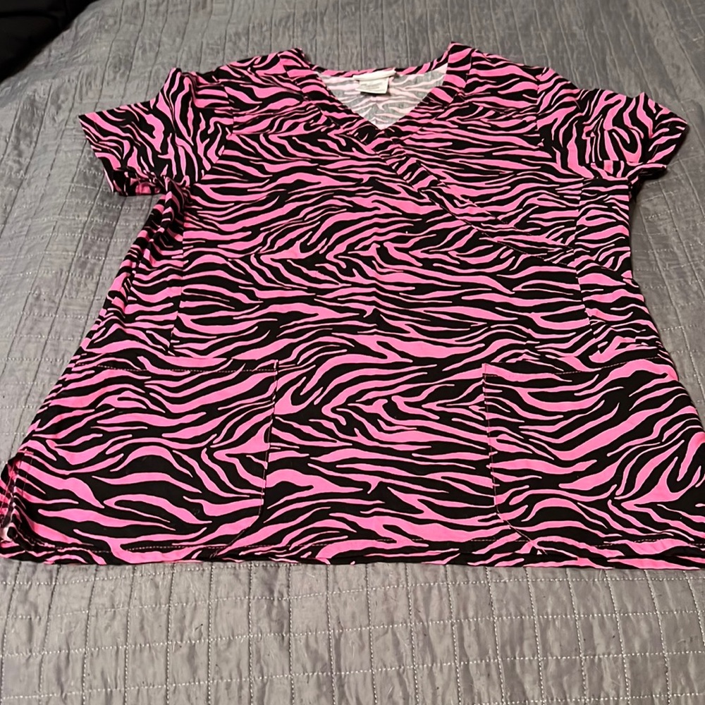 Scrub top